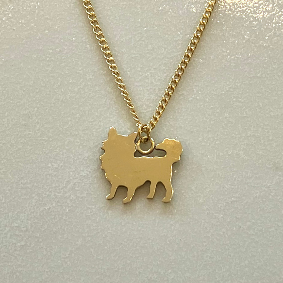 世界一小さな犬【真鍮】チワワのネックレス 1枚目の画像