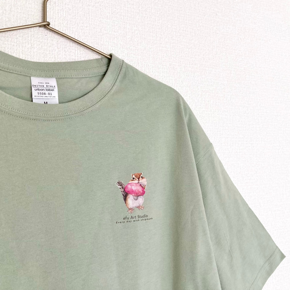 〈ビッグシルエット〉きのことシマリスのTシャツ 3枚目の画像