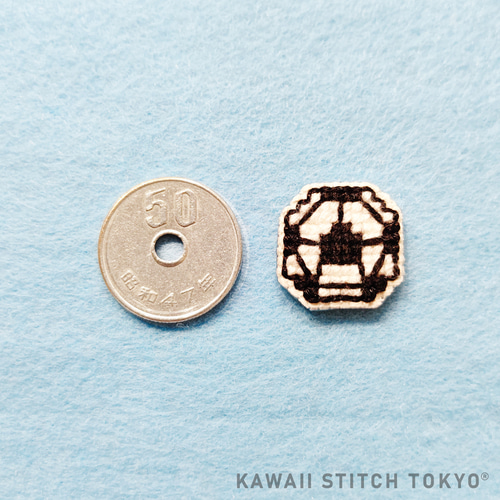 サッカーボール【ブローチ】バッチ バッジ 部活 応援 スポーツ 刺繍