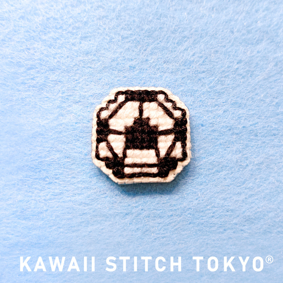 サッカーボール【ブローチ】バッチ バッジ 部活 応援 スポーツ 刺繍