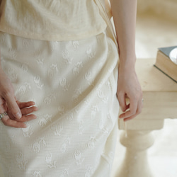 奶油白色 法式復古少女玫瑰半身裙 含裡布 蕾絲印花荷葉邊裙子 第16張的照片