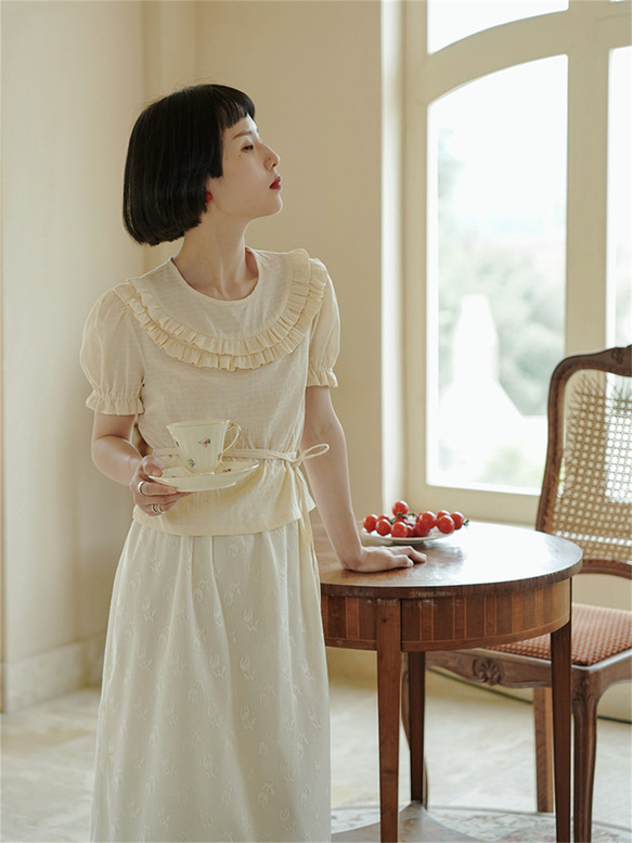 奶油米色 新中式復古荷葉邊圓領上衣 少女風系帶收腰短袖襯衫 第1張的照片