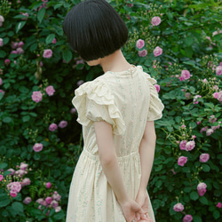 クリーム花柄フレンチレトロガールフライングスリーブフリルドレススリムウエスト花柄ドレス半袖ロングドレス 8枚目の画像