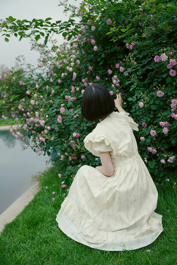 クリーム花柄フレンチレトロガールフライングスリーブフリルドレススリムウエスト花柄ドレス半袖ロングドレス 16枚目の画像
