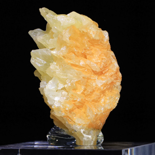 23g【稀有】天然 蛍光 イエロー アラゴナイト 原石 鉱物 標本