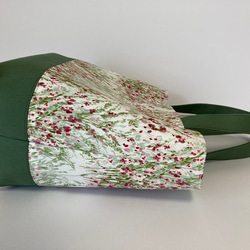 ローラ・アシュレイの花柄プリントの大きめトートバッグ　#149 6枚目の画像