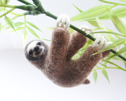 ナマケモノ 羊毛フェルト kuricco 通販 16101207｜Creema(クリーマ)