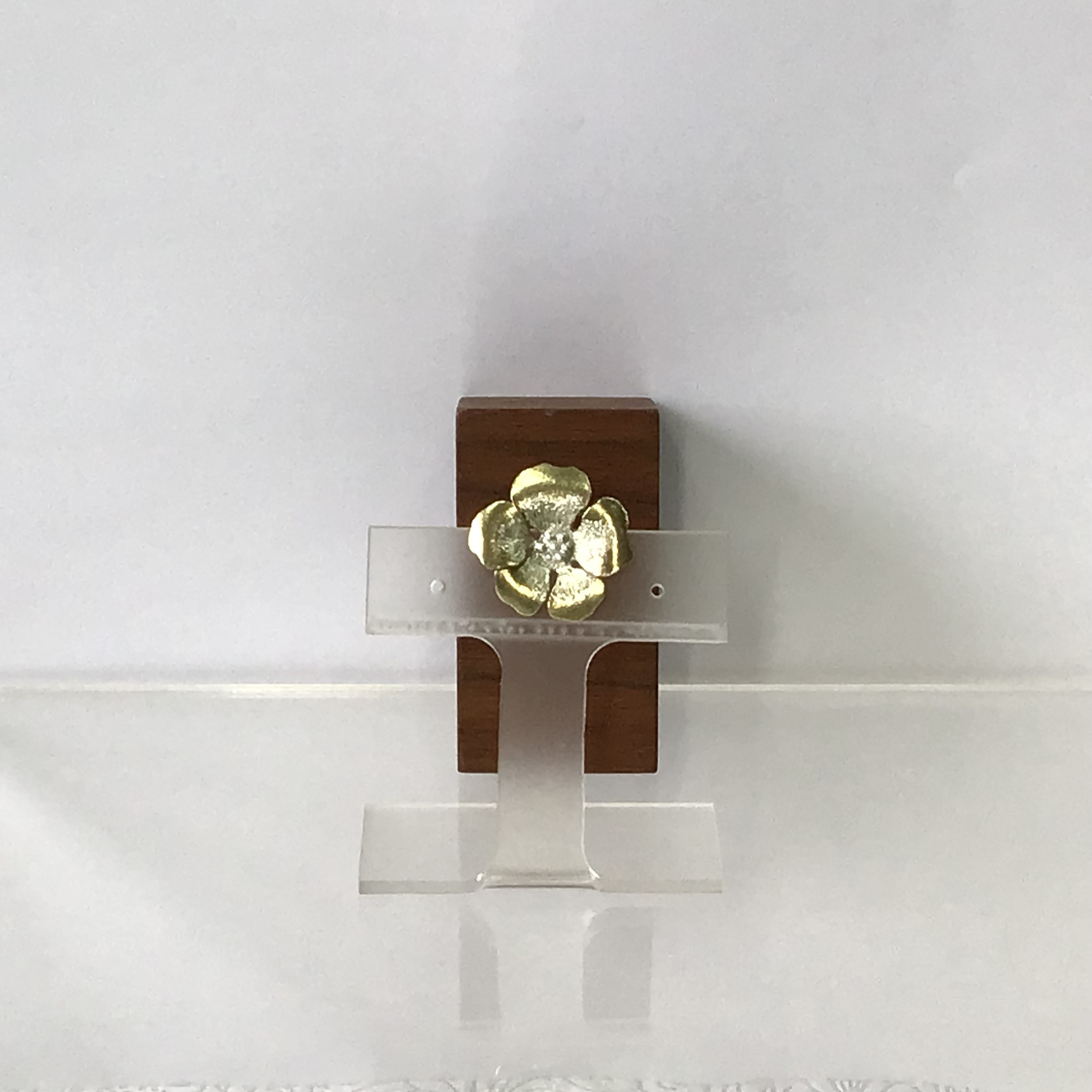 アートシリーズ「夏椿」小さいブローチ  No.4840ｰS