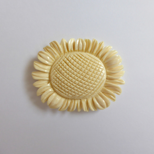 ナンタケットバスケット カービング オーナメントアイボリー＆べっ甲① 387f257e29391ef1b9b87bd22e4285