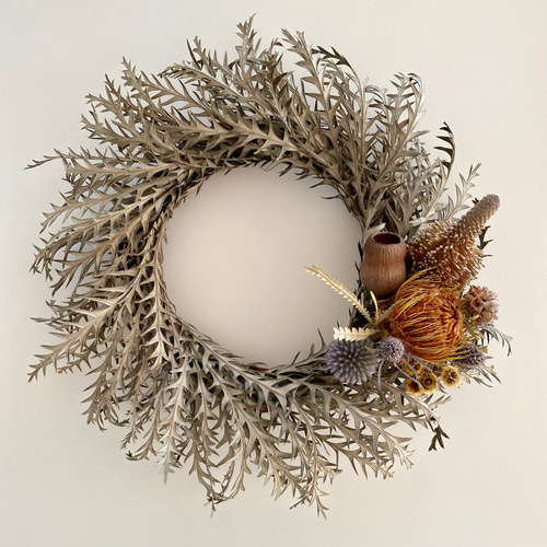 グレビレアアイバンホーのリース silvergreen × orangebrown リース
