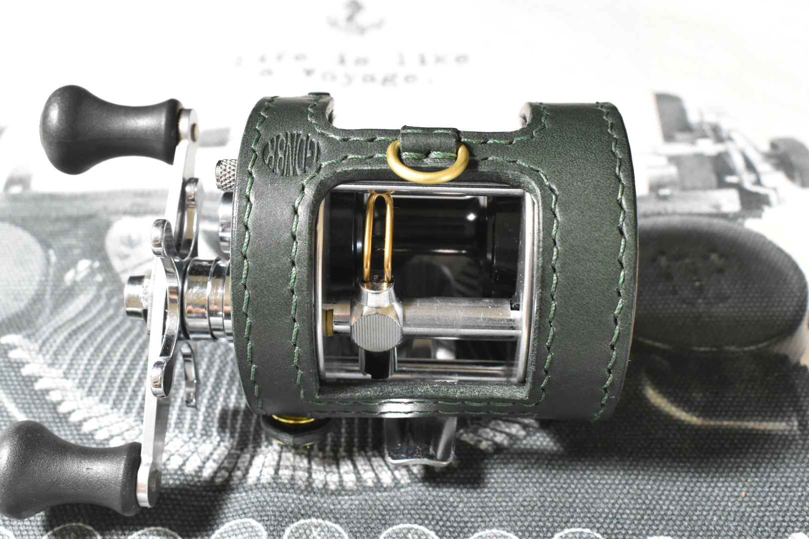 アンバサダー 2500C + シルバー Abu アブガルシア ケース リール