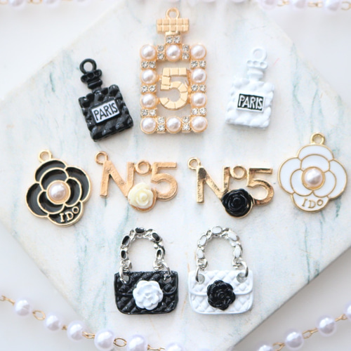 9個 カメリア 5番 香水瓶 No.5 ハンドバッグ チャーム ジュエリー