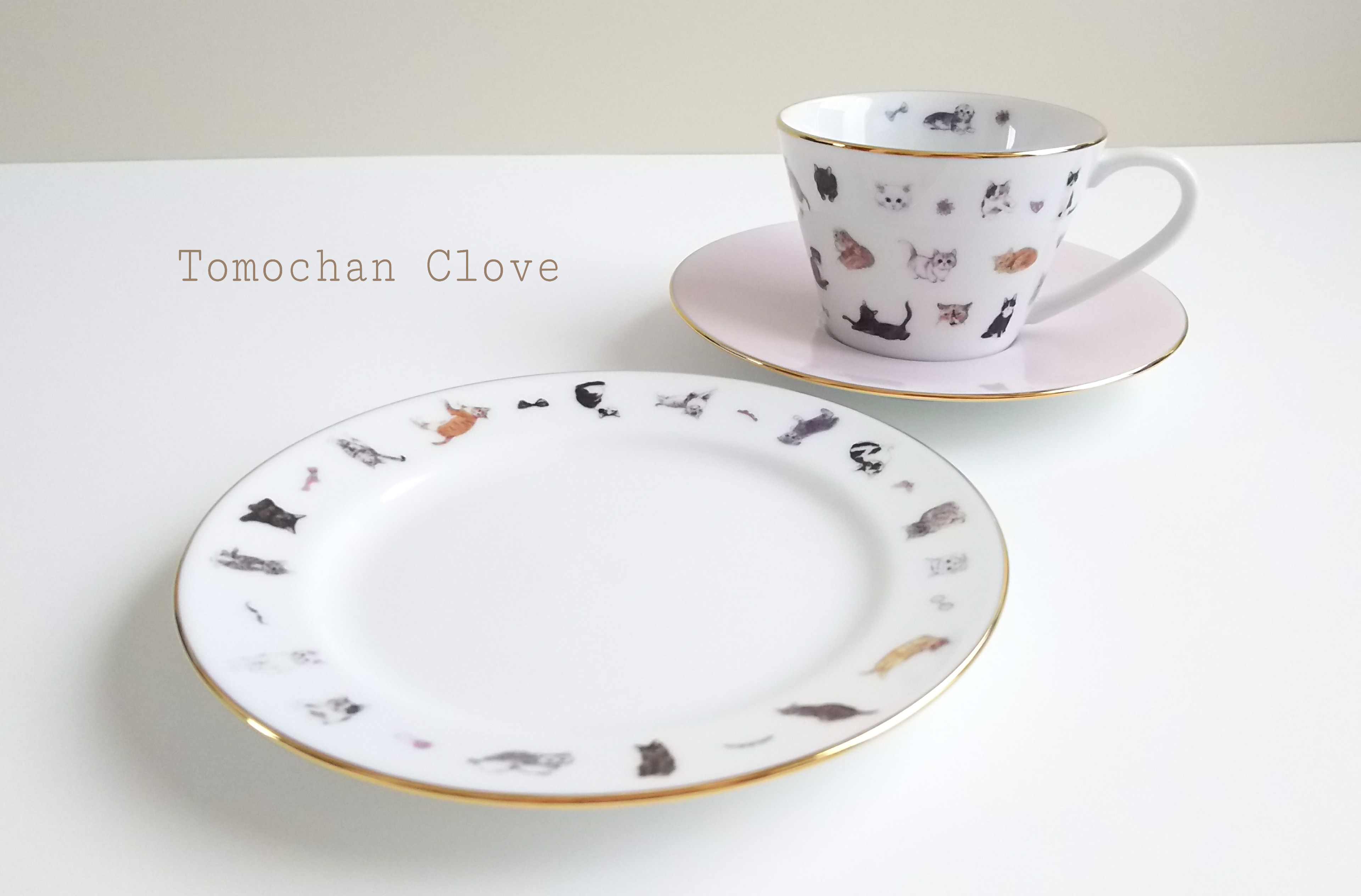 ニャンだらけティーセット(カップ&ソーサー1客、プレート1枚)値下げ5800円→5300円