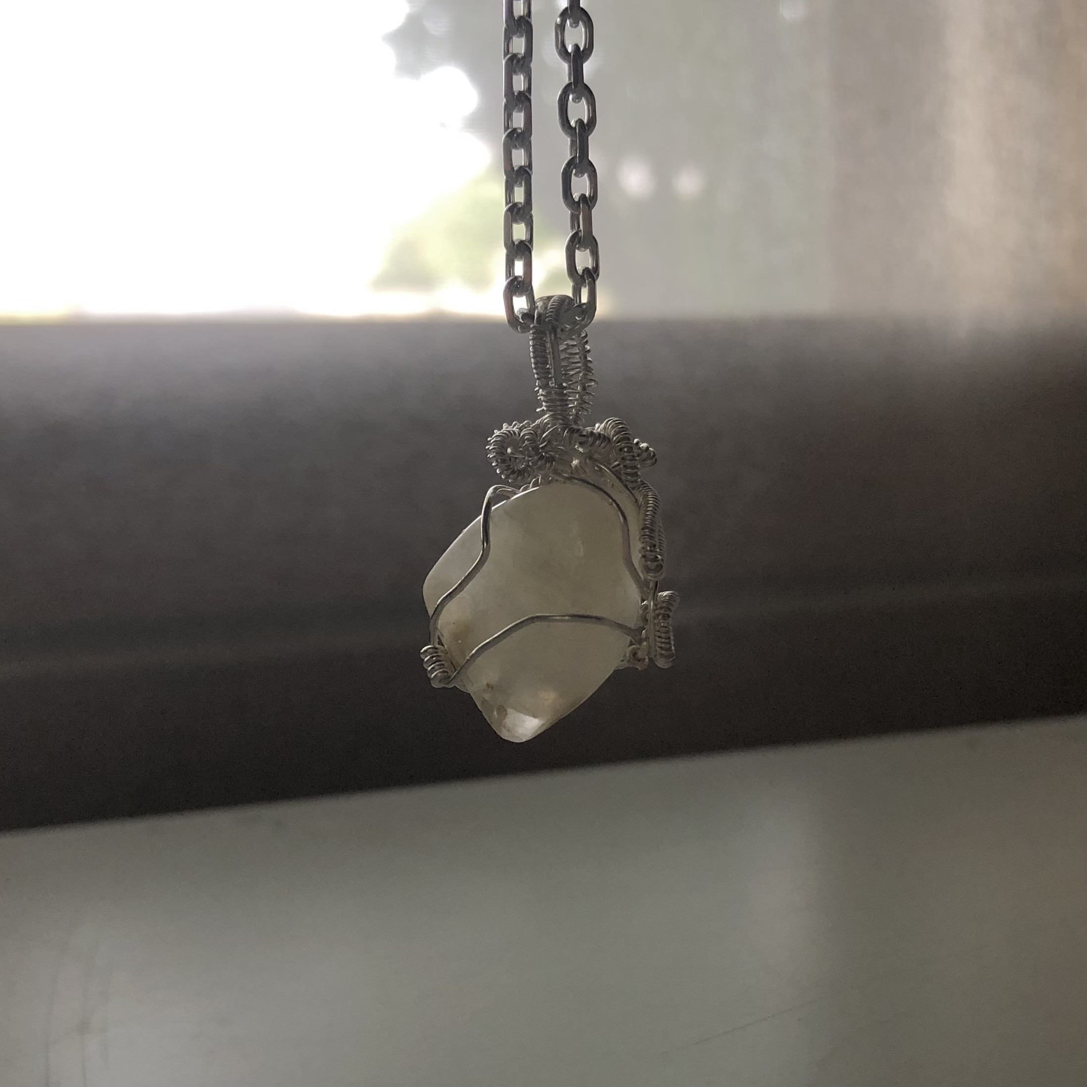 レア！　北海道然別産蛍光オパールPT