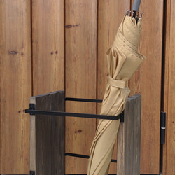 木製とアイアンの傘立て 2枚目の画像