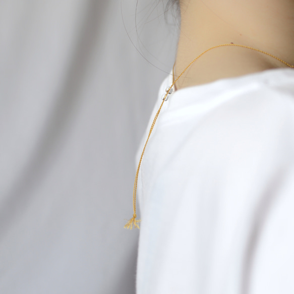 crystal × silk necklace ( yellow gold ) 一粒クリスタル 絹糸 ネックレス 5枚目の画像