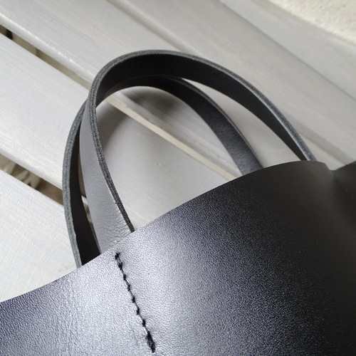 A4対応 PCバッグ 底板付 手持ち ビジネス シンプル 革 オリジナル