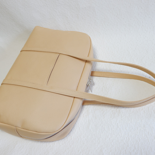 牛革 A4ファイル対応 軽量 薄マチ セミショルダーボストンバッグ