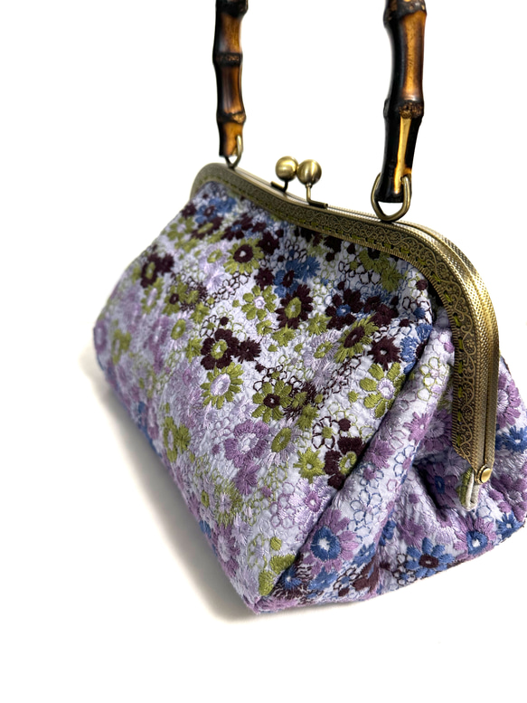 Ｉ刺繍シリーズ  pjc 「スクエア小花」紫色　バンブーバッグ  和装にも… 3枚目の画像
