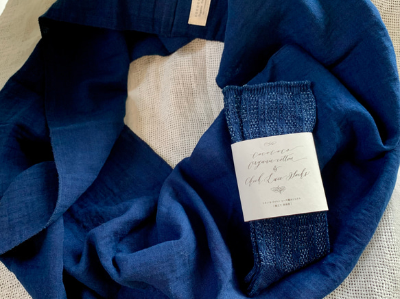 夏季靛藍染色套裝【亞麻混紡紗布圍脖&amp;亞麻混紡蕾絲針織襪】 第1張的照片