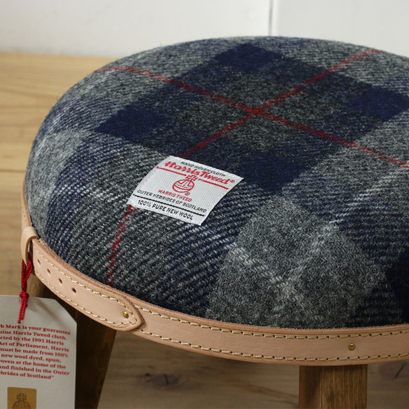 送料無料【HARRIS TWEED】【ネイビー&グレーチェック×ブラウン】ウール　まぁるいキッズスツール　ハリスツイード 3枚目の画像