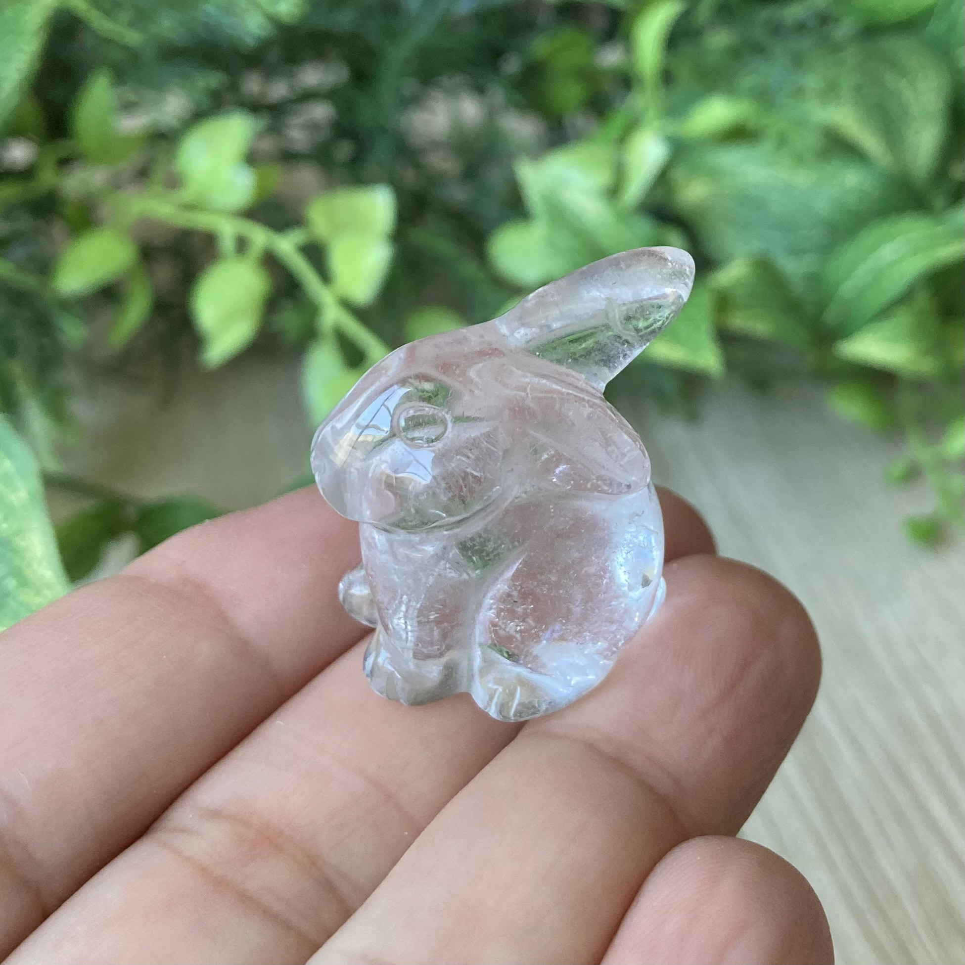 兎　怪獣　水晶クラスター　クリスタル　彫刻　天然石　パワーストーン　置物 うさぎ