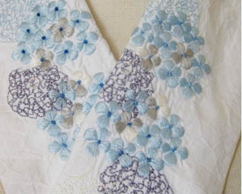 アンティーク夏の半衿 日本刺繍 紫陽花に舞う黒アゲハが素敵な絽縮緬の半衿 アンティーク夏の半衿 日本刺繍 紫陽花に舞う黒アゲハが素敵な絽