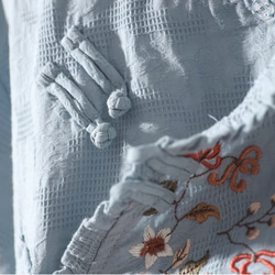 【受注制作】リネンシャツ 刺繍 大人可愛い ナチュラル .ゆったりブラウス.ラミー麻.トップス レデイース 9枚目の画像