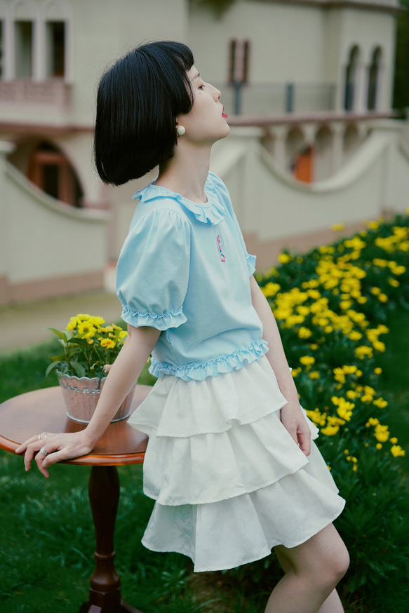 嬰兒藍色 復古薔薇少女短袖T恤 夏季浮雕貼花荷葉邊收腰上衣 第18張的照片