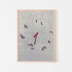 時計 / アートポスター イラスト 絵 縦長 時間 グレー 歪み 針 数字 文字 1枚目の画像