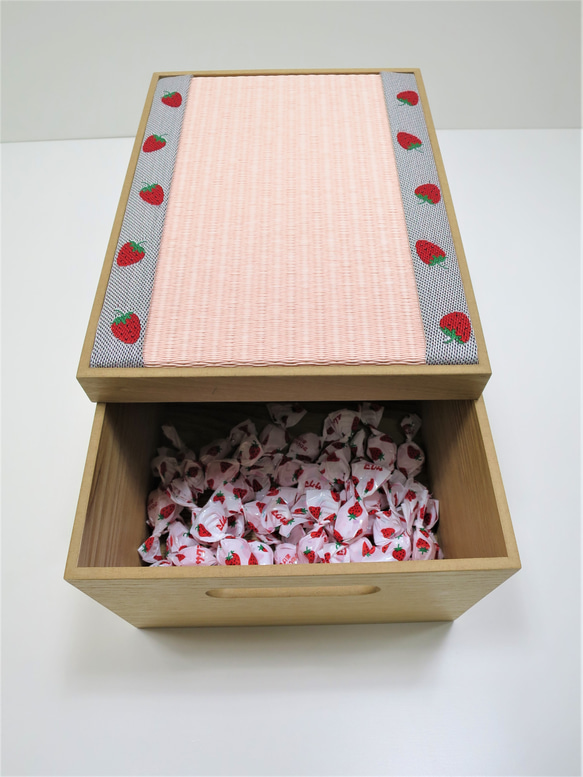 和紙畳飾り台収納BOX　いちご柄 12枚目の画像