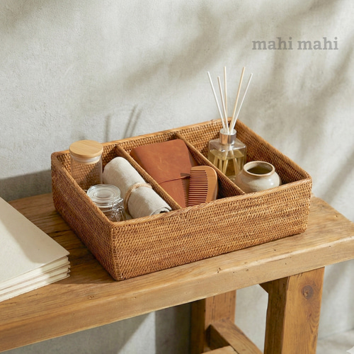 仕切り付きで小分けの保管 ♪大きめ長方形トレイ☆小物入れ ナチュラル 