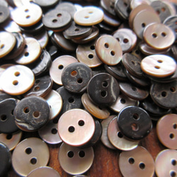 茶蝶貝のボタン　9mm　ナチャラルタイプ（2H）　20個 8枚目の画像