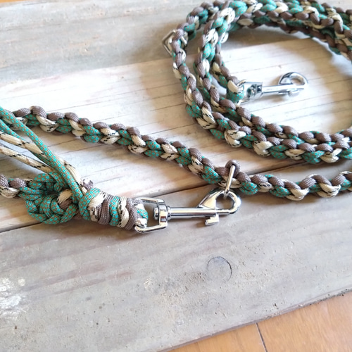 パラコードリード❥　ブラウン×水色×ホワイト　№036 パラコードリード❥ ブラウン×水色×ホワイト №036 THE WHITE BALCONY