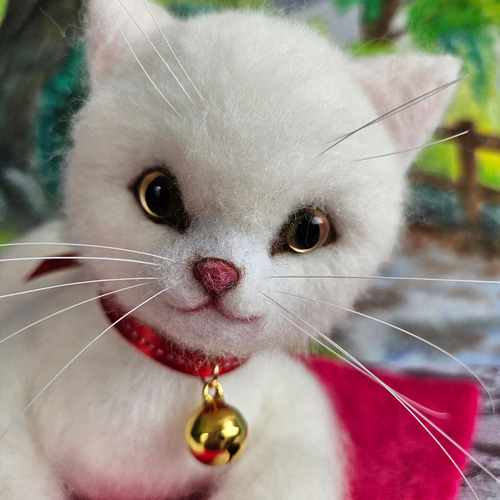丸いお顔の白猫ちゃん 羊毛フェルト フジイケ 通販｜Creema