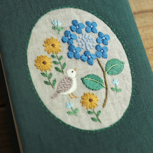 手刺繍のブックカバー『夏の日』【受注制作】 ブックカバー スミレソラ