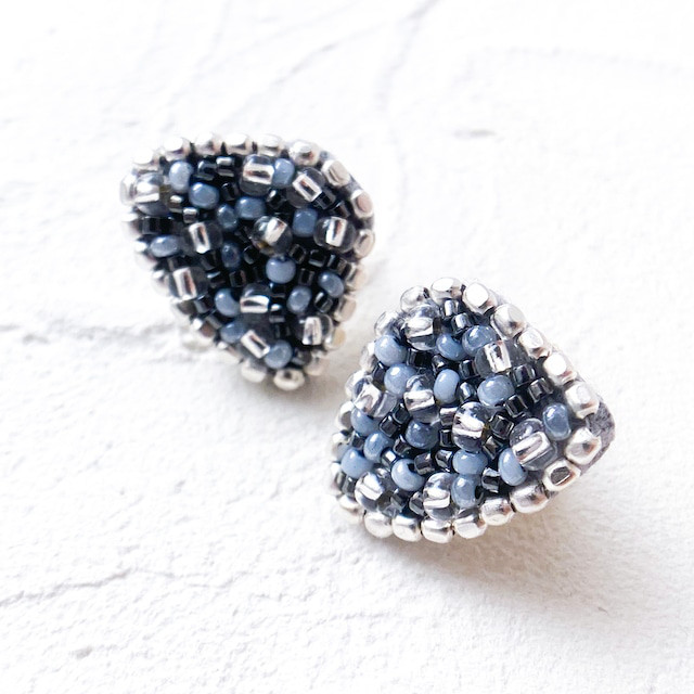 〔fujiyama〕(シルバーブラック)ピアス