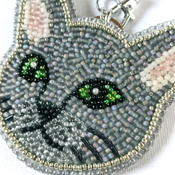 ビーズ刺繍◆猫のバッグチャーム＊ロシアンブルー 3枚目の画像