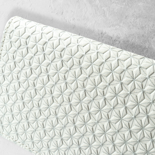 浅草文庫 牛革に友禅染の カードケース 麻の葉柄シルバー カード