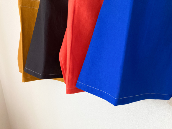 《キッズエプロンと三角巾のセット》1人で着られる｜カフェ風子供エプロン｜4色から選べる｜ 4枚目の画像