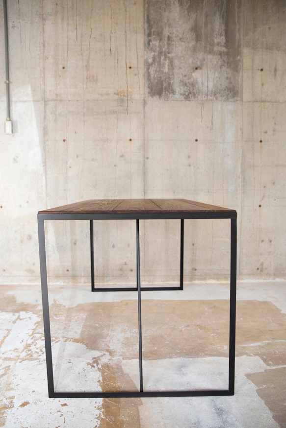 【PT-DT01】アイアンと木のダイニングテーブル　ワークデスク　鉄脚　無垢材 3枚目の画像