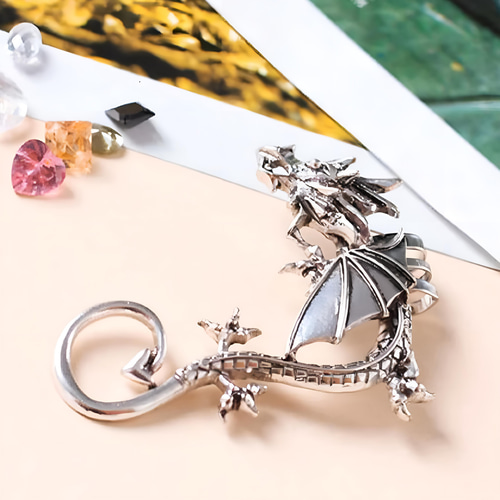 龍 doragon ドラゴン ピアスA ピアス（その他） 心音kokorone