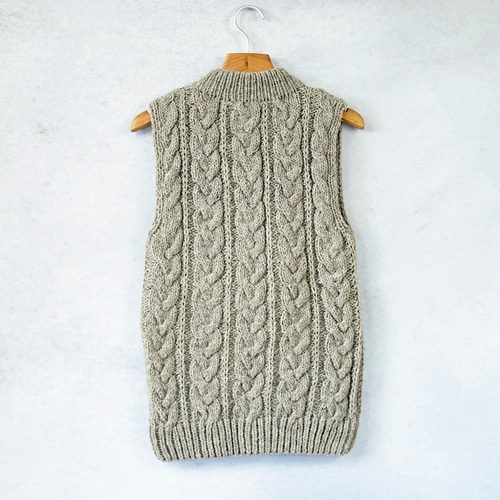 ☆SALE☆ラスト1点【即納可】ウール・ケーブル編みベスト（NP-3704