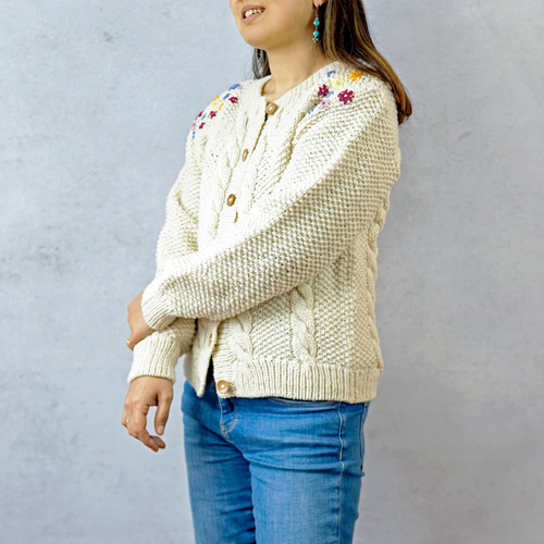 完売】ウール・花刺繍ケーブル編みカーディガン(N-380078 完売】ウール・花刺繍ケーブル編みカーディガン(N-380078