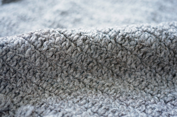 【完売】ウール・ハンドクロシェ・カーディガン（N-380166-グレー）・ペルーニット 6枚目の画像