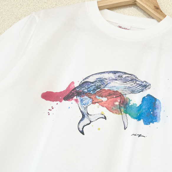【オリジナルイラストTシャツ】虹色クジラ 3枚目の画像