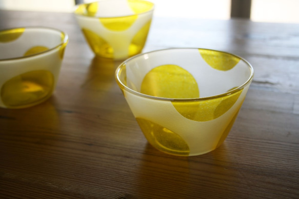 ご予約品　黄色水玉の鉢　 2枚目の画像