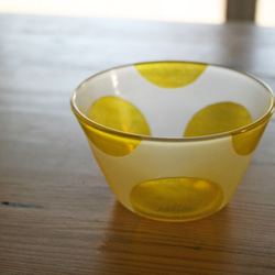 ご予約品　黄色水玉の鉢　 1枚目の画像