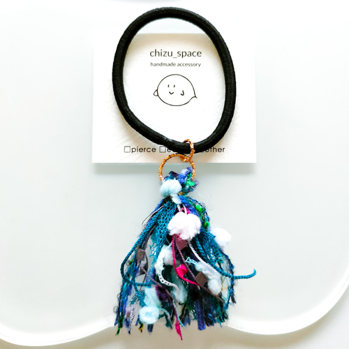 カラフルなタッセルのヘアゴム*【a257】 ヘアゴム chizu 通販 16109008