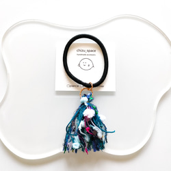 カラフルなタッセルのヘアゴム*【a257】 ヘアゴム chizu 通販 16109008